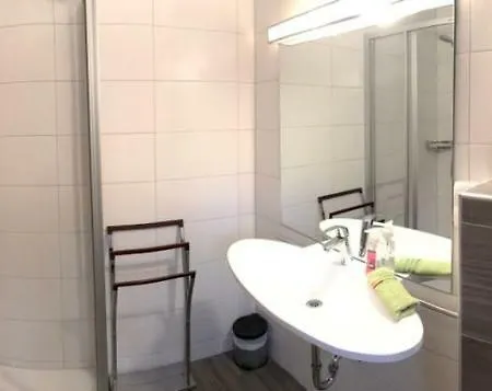 梅迪库斯公寓 公寓 *